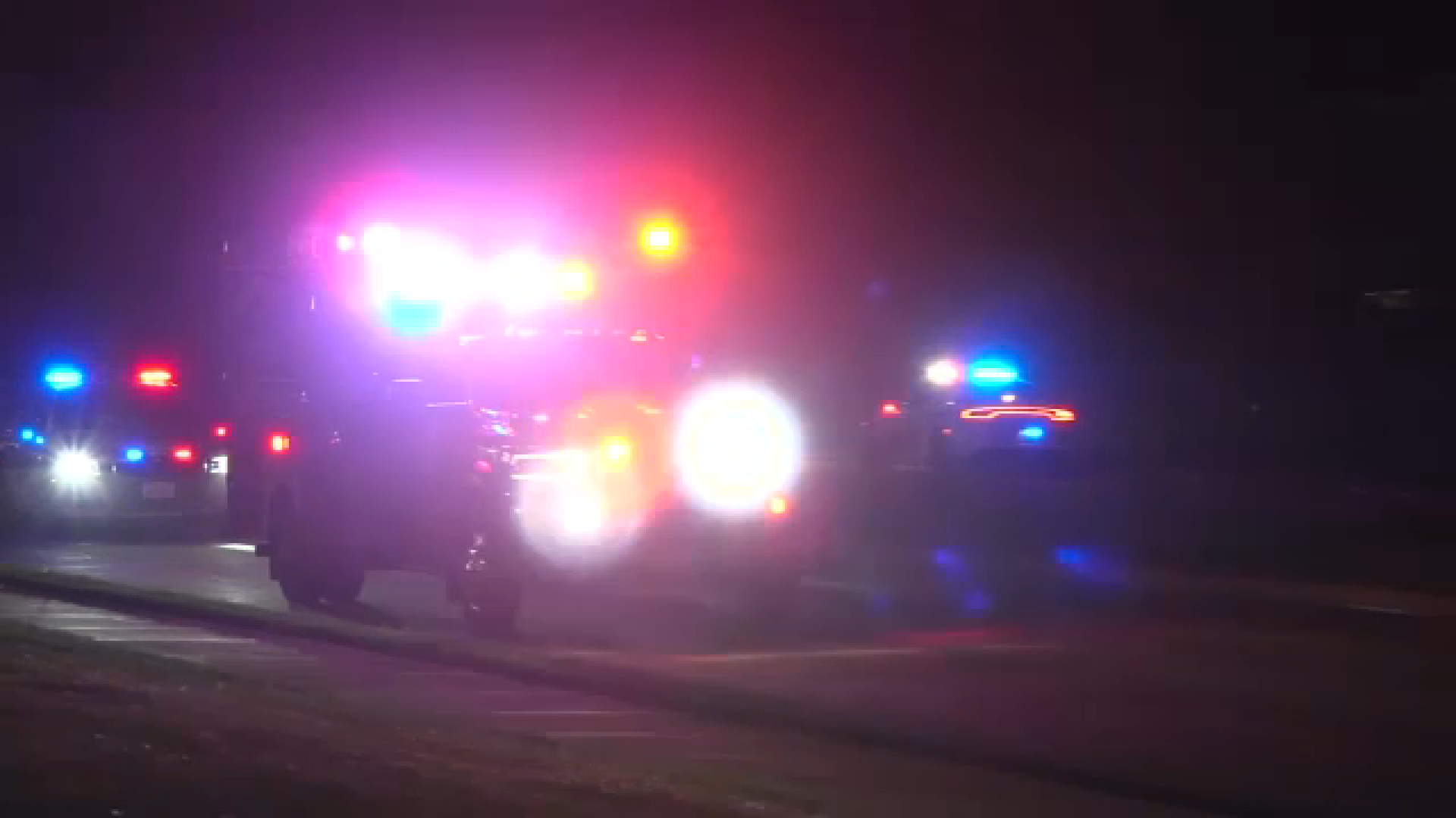 2 Harris Co. Pct. 4 deputies shot, 1 hospitalized after 'ambush' in Humble apartment complex: Pct. 4