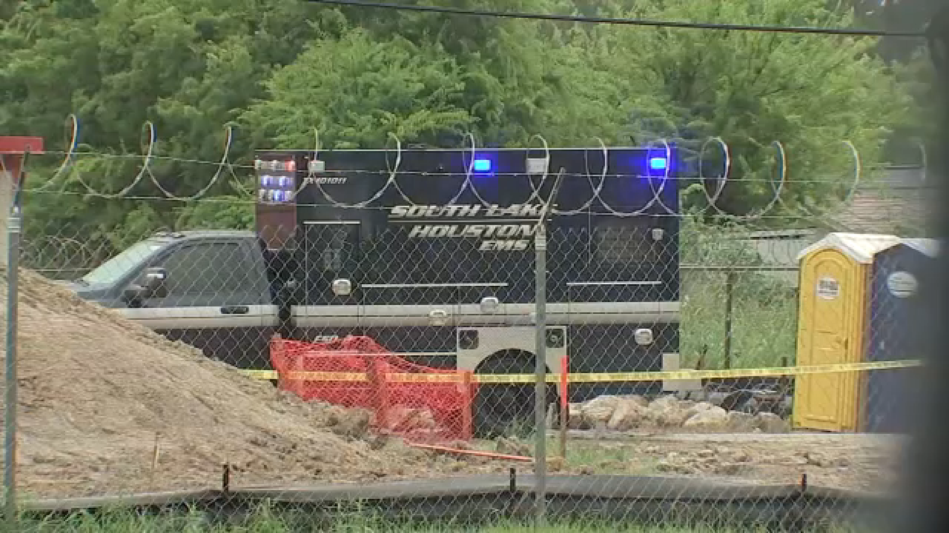 Man dies after falling down 30-foot shaft at construction site in NE Harris Co., HCSO says