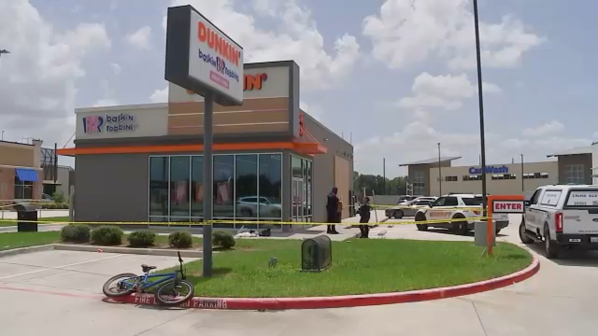 Victim brain dead, another critically hurt after suspect attacked them with metal pipe, docs allege