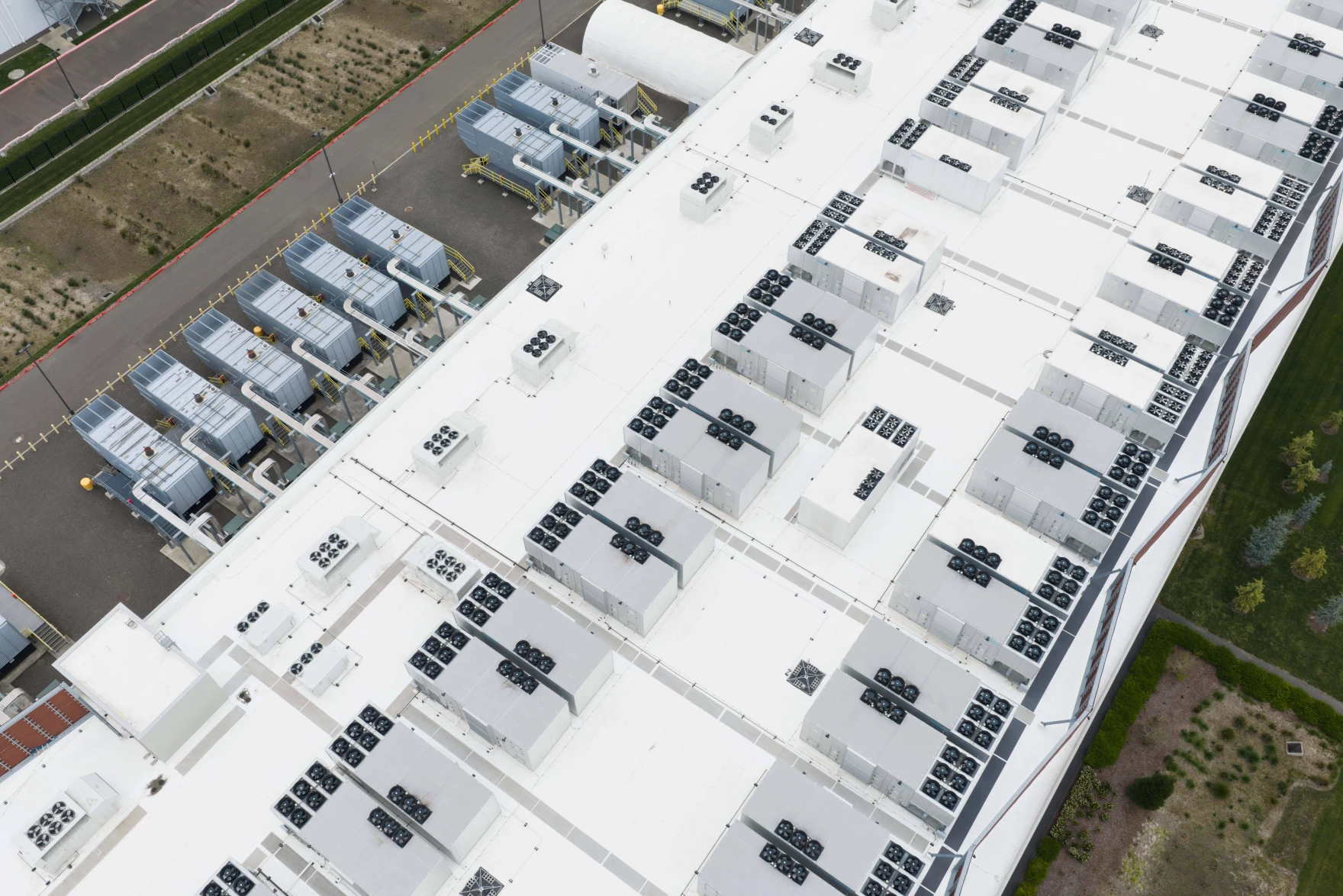Rural Texas counties trying to regulate data centers face legal threats
