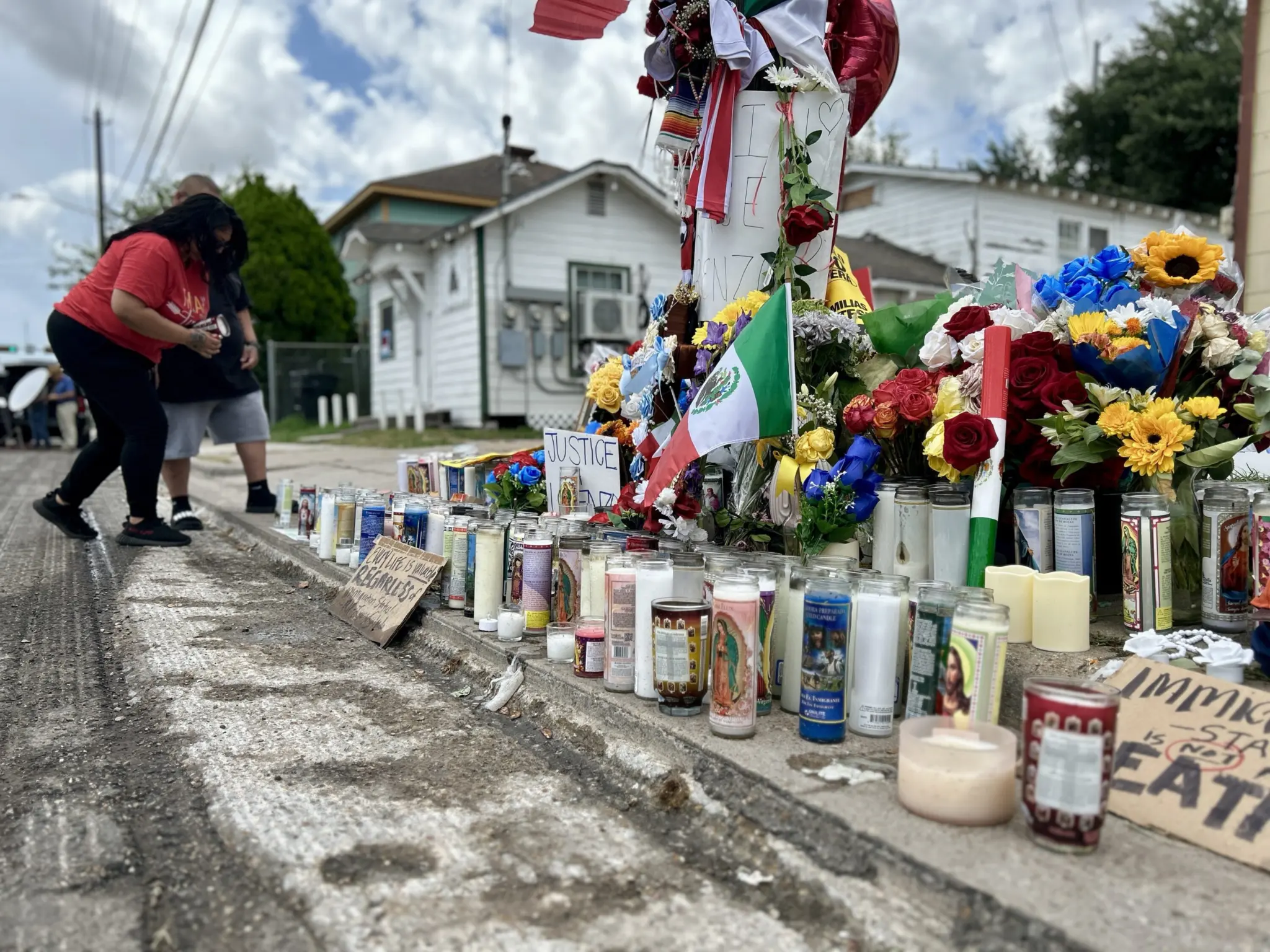 Houston congresswoman says man killed by ICE wasn’t intended target of agents, who weren’t wearing body cams