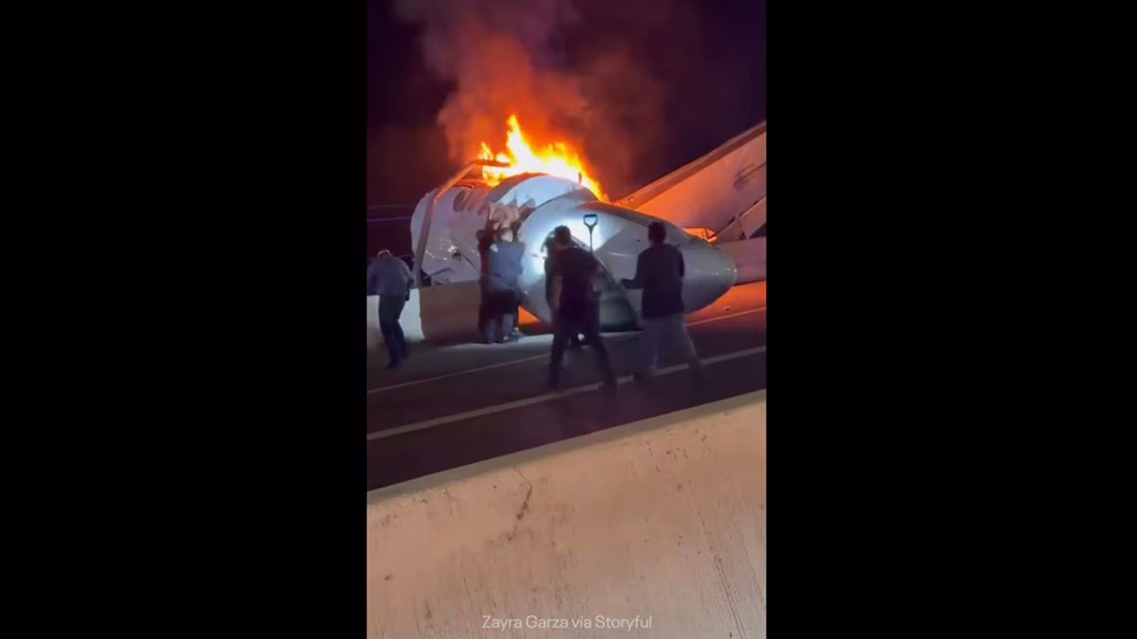 South Texas motorists use sledgehammers, shovels to rescue survivors of fiery plane crash