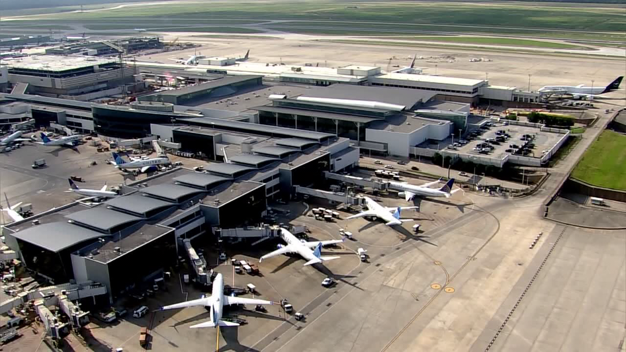 Ground stop lifted at Bush Intercontinental Airport after thunderstorms were in the area
