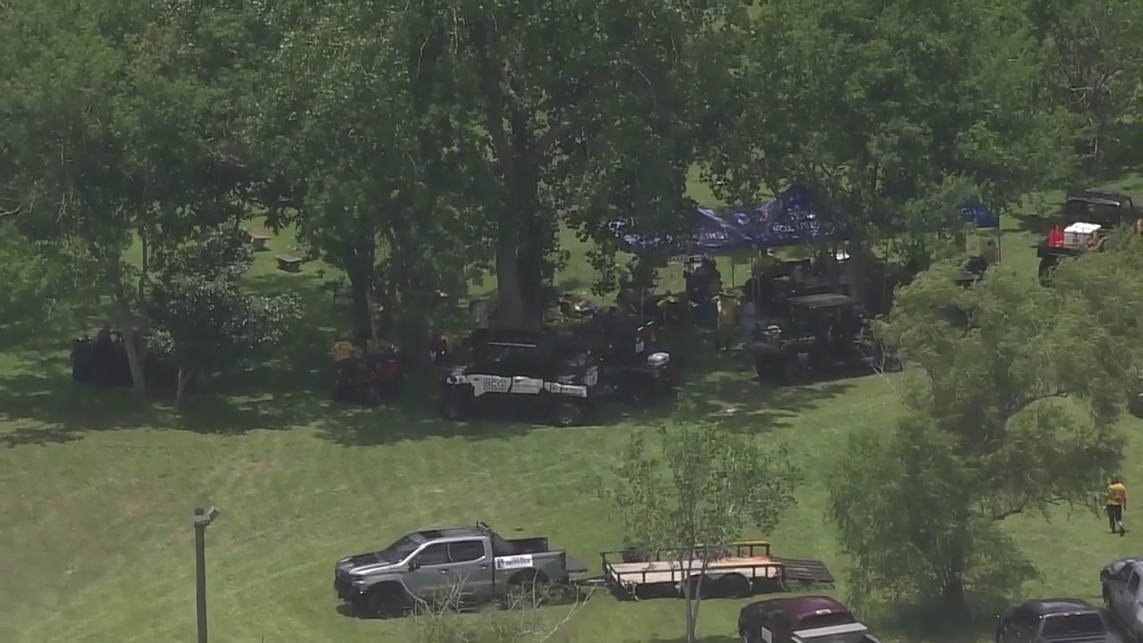 League City crews search for reported body tied to 'Texas Killing Fields' murders