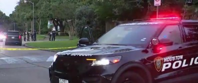 Houston shooting: Suspect points gun at man and child, officers on Westheimer; suspect now in local hospital