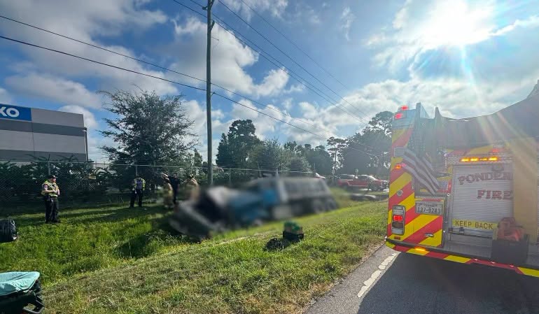 1 dead in Harris County crash on Bammel, Greenbrook involving dump truck, pickup