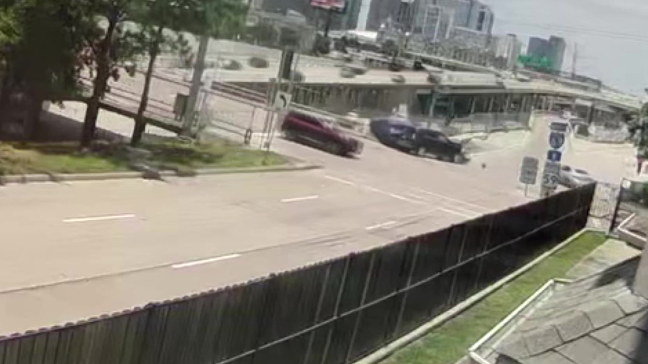 Houston resident says cameras captured 7 crashes in 1 week at same EaDo intersection