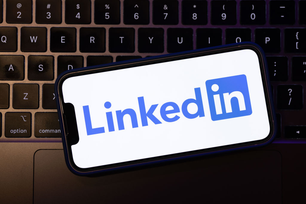 Texas launches investigates LinkedIn over claims of "ghost jobs"