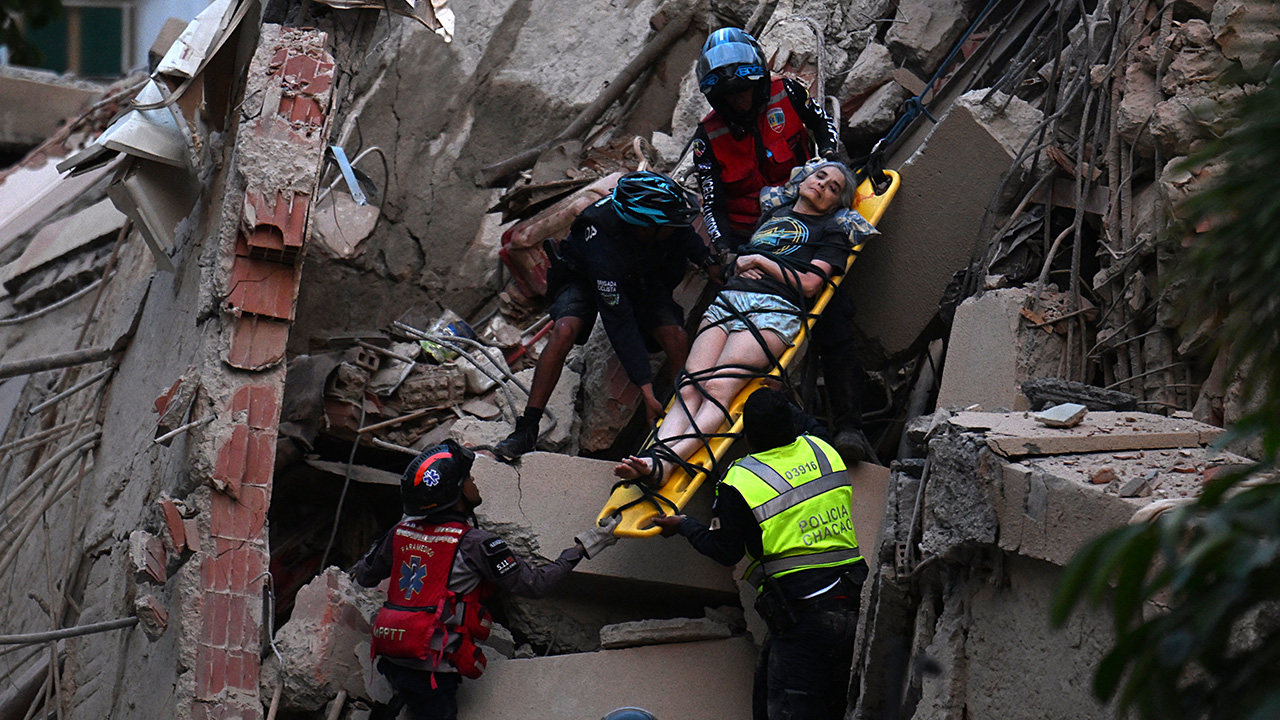 2 massive earthquakes rock Venezuela in less than a minute