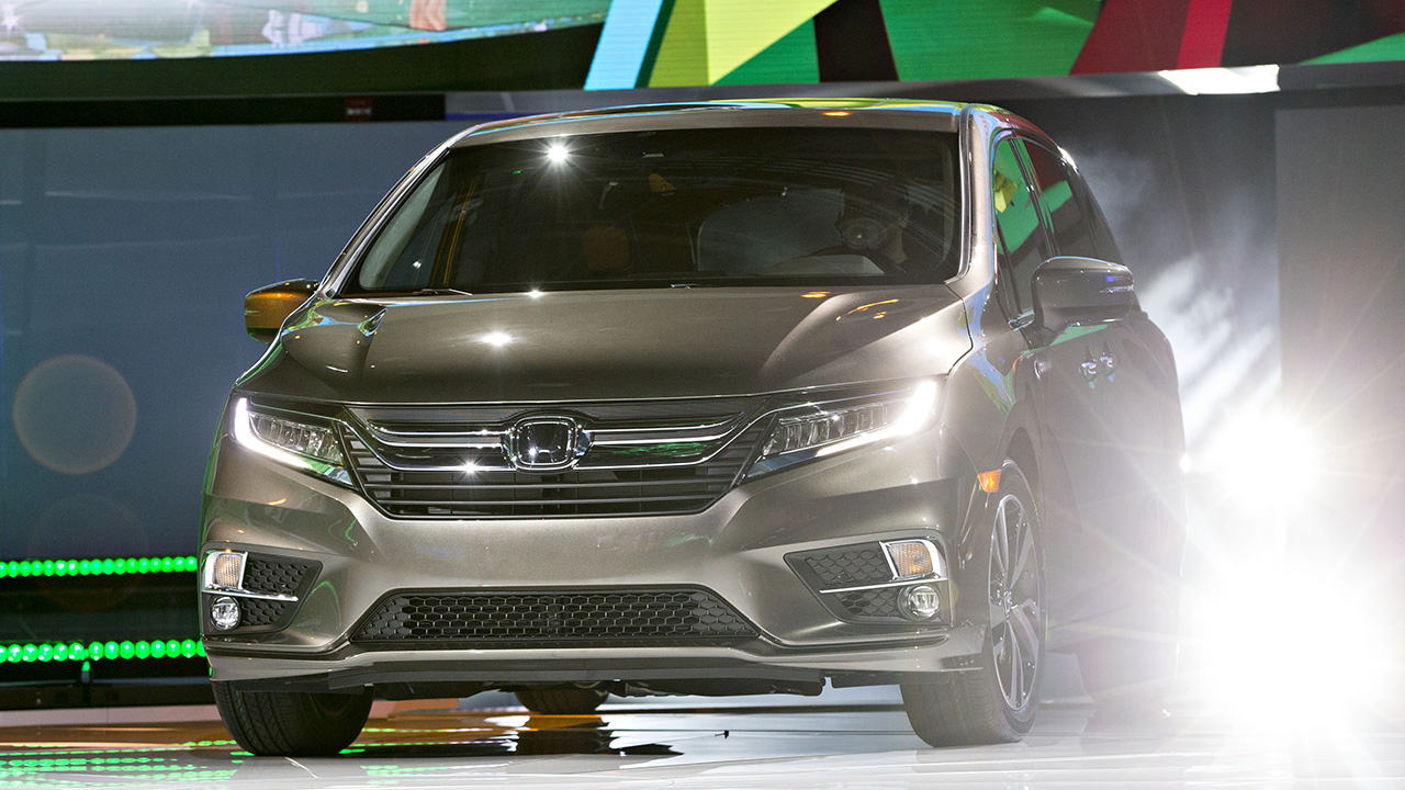 Honda recalls 325K Odyssey minivans over another rear-view camera issue